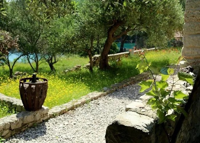 Secluded Fisherman's Cove Sveti Ante, Hvar - 24817 Дом отдыха *