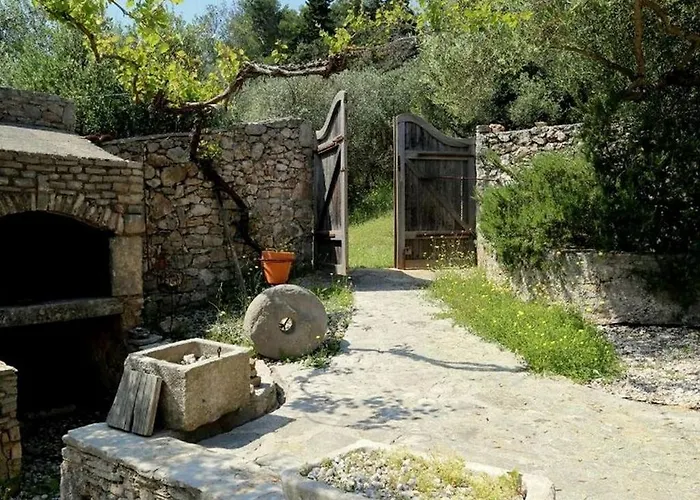 Secluded Fisherman's Cove Sveti Ante, Hvar - 24817 *