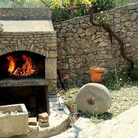 Будинок відпочинку Secluded Fisherman's Cove Sveti Ante, Hvar - 24817